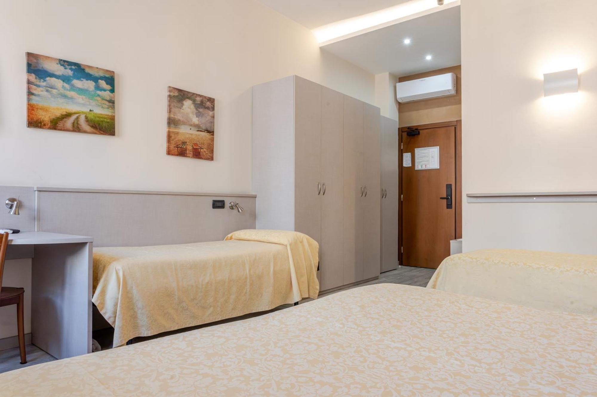Hotel Posta - 3 Stars - Comfortable Stay In Ventimiglia Bagian luar foto