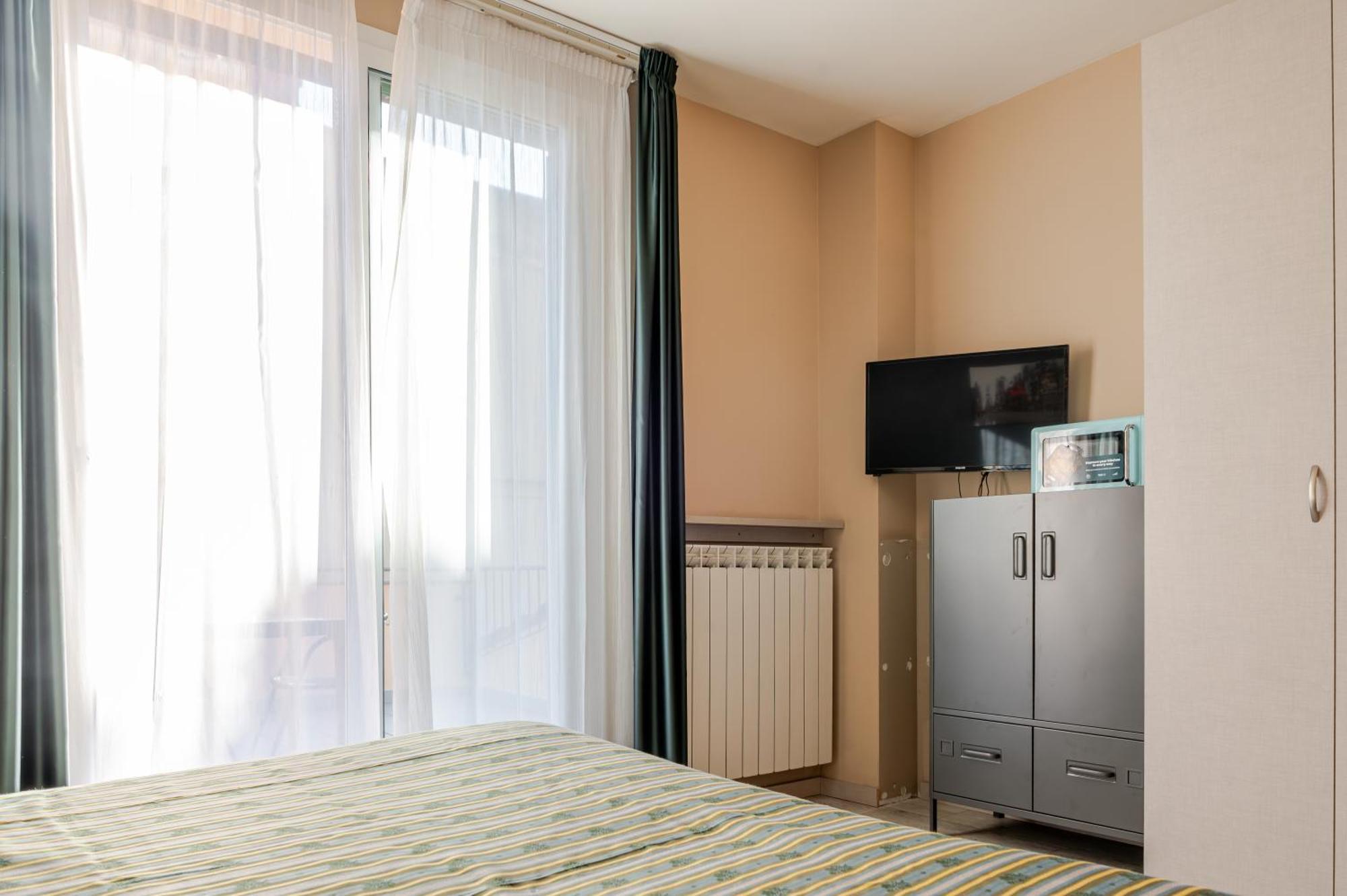 Hotel Posta - 3 Stars - Comfortable Stay In Ventimiglia Bagian luar foto