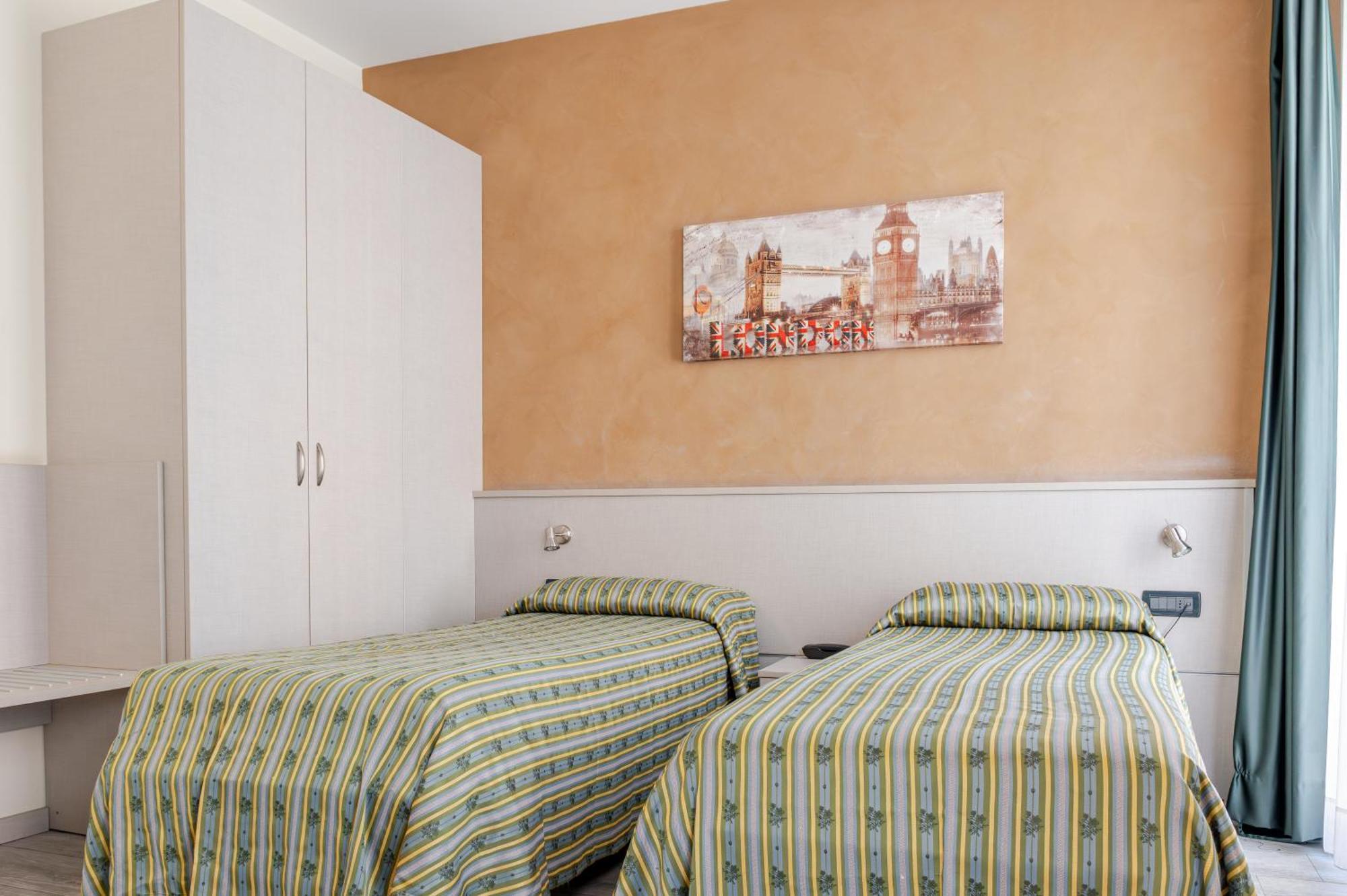 Hotel Posta - 3 Stars - Comfortable Stay In Ventimiglia Bagian luar foto